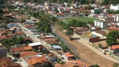 Santa Maria de Itabira: visão panorâmica não mostra o drama que ainda domina a cidade