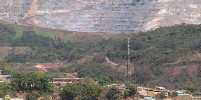 Rur Brasileiro, patrocinado pela Vale, mesmo deixando grandes cavas na mineração de ferro em Itabira (Foto O Trem Itabirano)