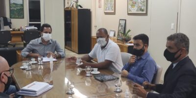 Encontro foi cordial, entendimento de ambas as partes, informou o prefeito Marco Antônio Lage após a reunião com membros do Sindicato dos Servidores Públicos