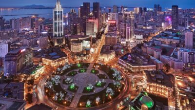Dalian, a cidade portuária da Península de Liaodong, no extremo sul da província de Liaoning, na China.