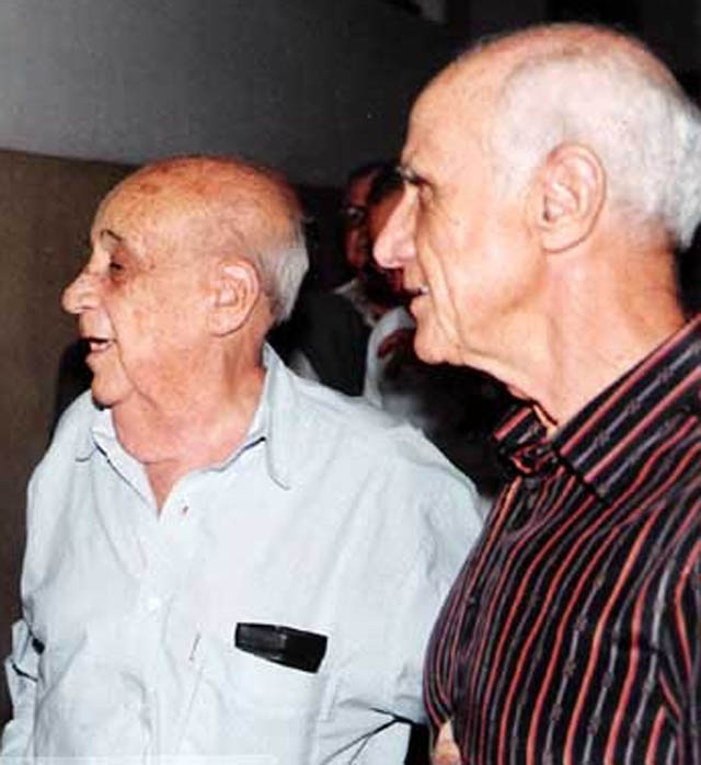 Ao lado de Dr. Barros (in memoriam) e de outros médicos itabiranos, como o irmão Dr. Mauro,  Dr. Colombo foi e continua sendo um exemplo de dedicação à profissão (Álbum de Família)