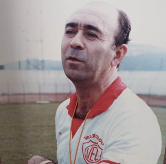 No Estádio Israel Pinheiro João Mário flagrou o primeiro treinamento dirigido pelo treinador Ilton Chaves