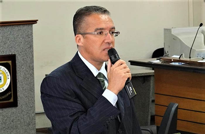 Ex-prefeito Damon Lázaro de Sena se diz decepcionado e que esperava ser convocado para dar explicações, fato que ele considera claro (Foto: As Notícias Online)