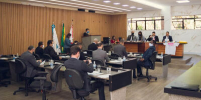 Vereadores aprovam reajuste salarial para servidores públicos, proposta do prefeito e estendem índice de 5,45% para servidores da Câmara e agentes políticos