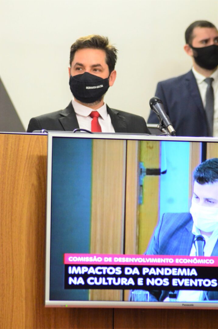 Deputado estadual Bernardo Mucida defende isenção de taxas para setores mais impactados da economia brasileira pela Covid-19, desde março de 2020