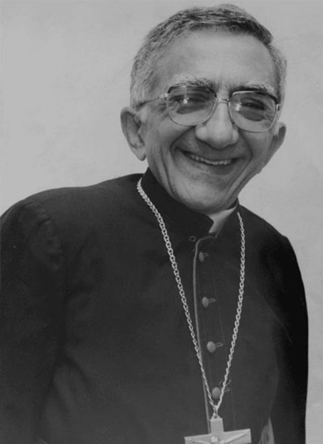 Dom Mário Teixeira Gurgel: registro de quando toma posse como bispo da Diocese Itabira-Coronel Fabriciano, em 18 de junho de 1971